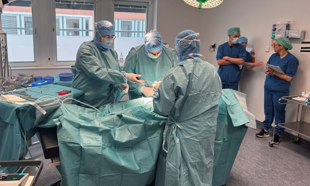 Personal från operation i Bollnäs, samt personal från Västerås sjukhus, transplantationsenheten på Akademiska sjukhuset i Uppsala.