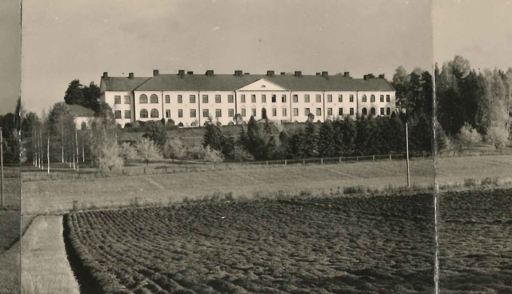 Bollnäs lasarett fotograferat av dess maskinist Ossian Friberg.